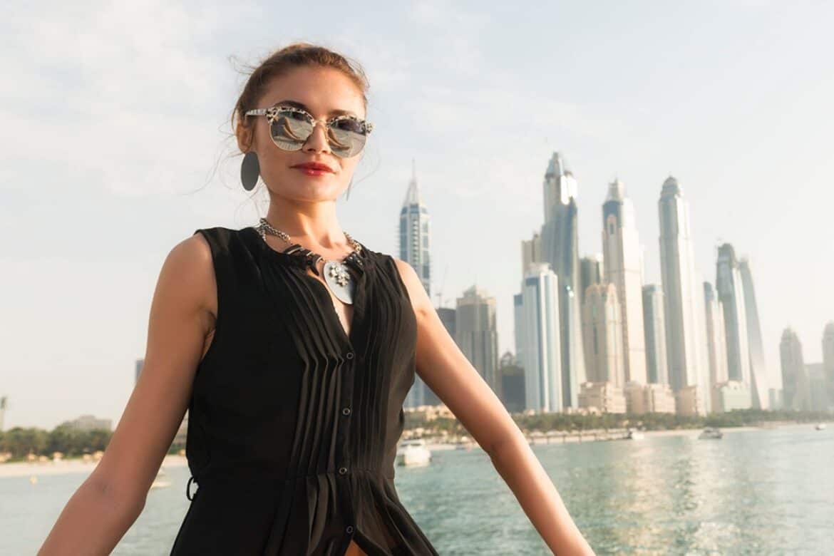 The REAL Dubai dress code for females + tips for men [2024]