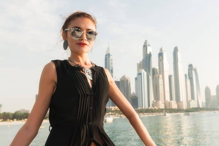 The REAL Dubai dress code for females + tips for men