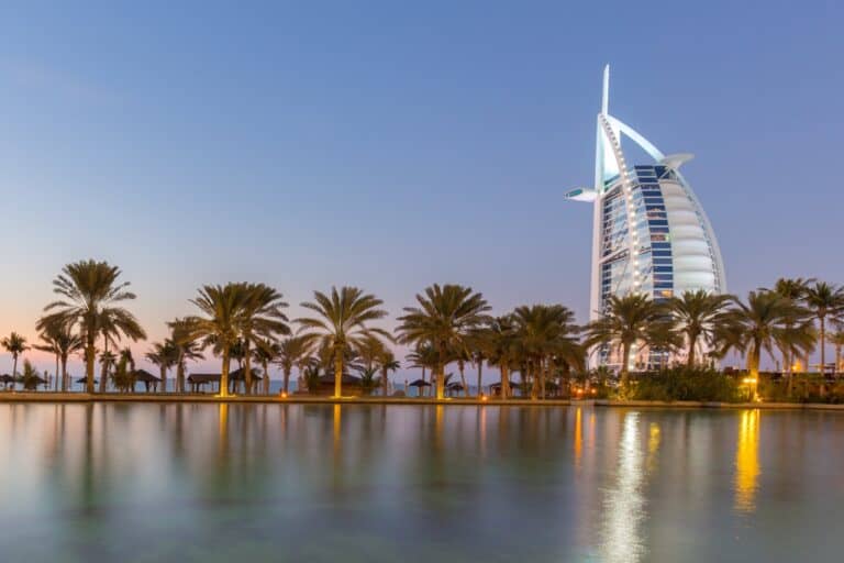 9 Burj Al Arab restaurants and dinner price